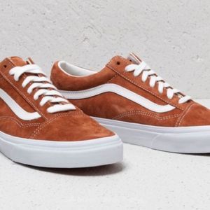 VANS OLD SKOOL (PIG SUEDE) Unisex-Women’s 10, Men’s 8.5